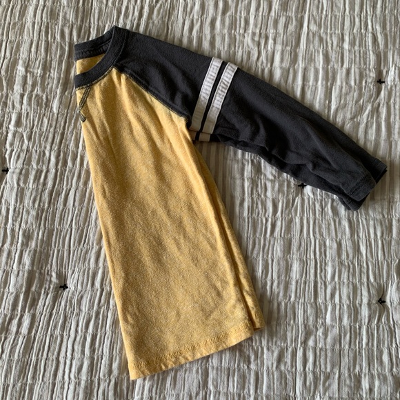 Soft Raglan Style Tee - Picture 3 of 4